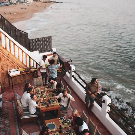 Hashpoint Surf Camp Hostel Taghazout Exterior photo