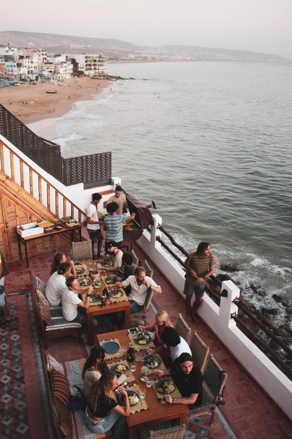 Hashpoint Surf Camp Hostel Taghazout Exterior photo