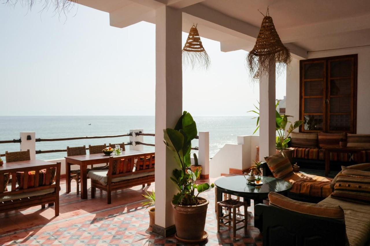 Hashpoint Surf Camp Hostel Taghazout Exterior photo